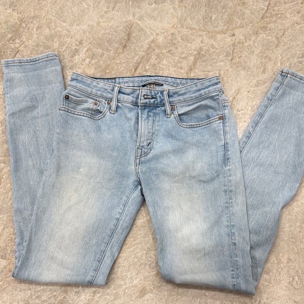 American Eagle Outfitters Light Blue Skinny Jeans